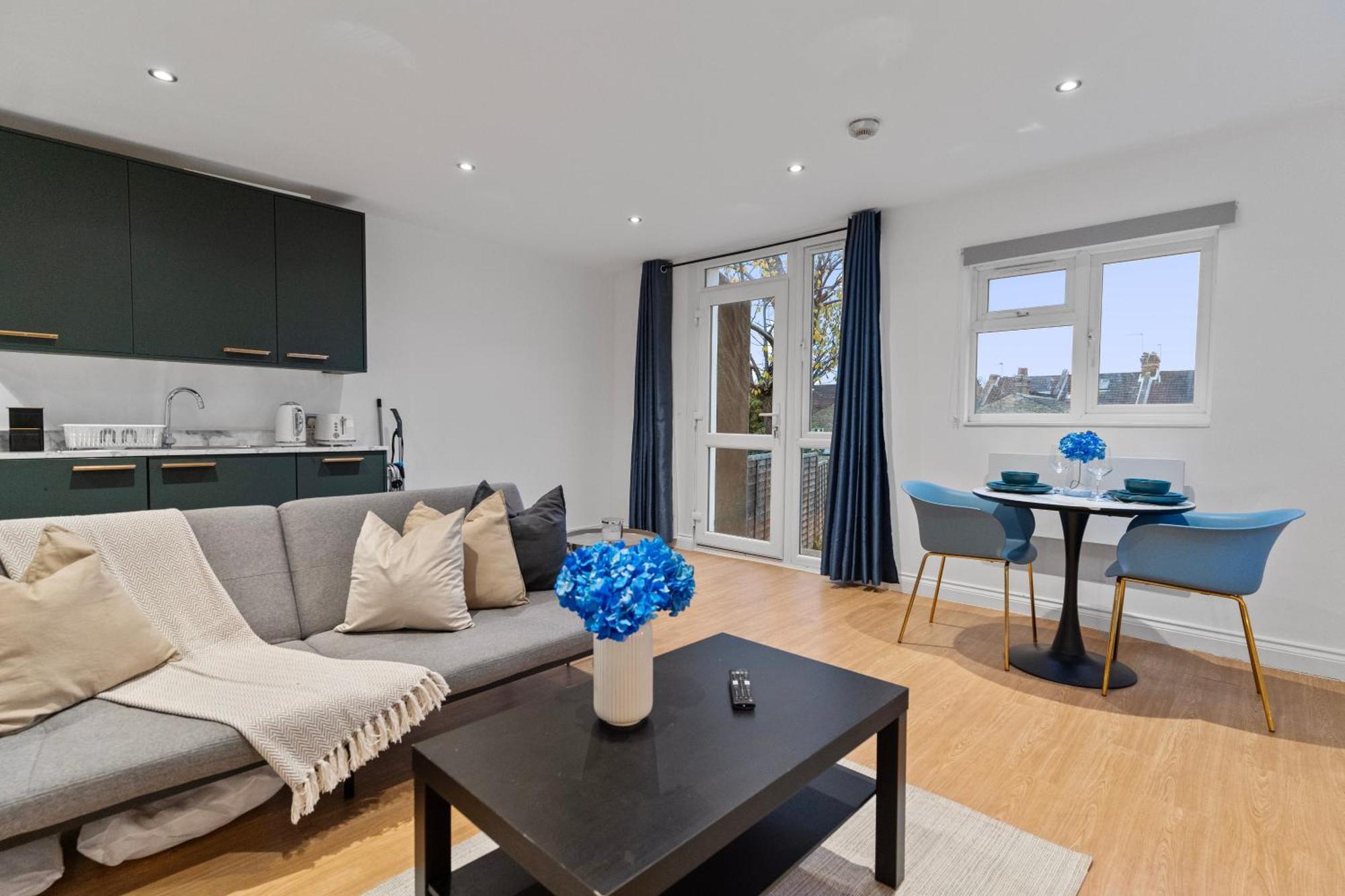Modern Apartments London With Free Wifi Экстерьер фото